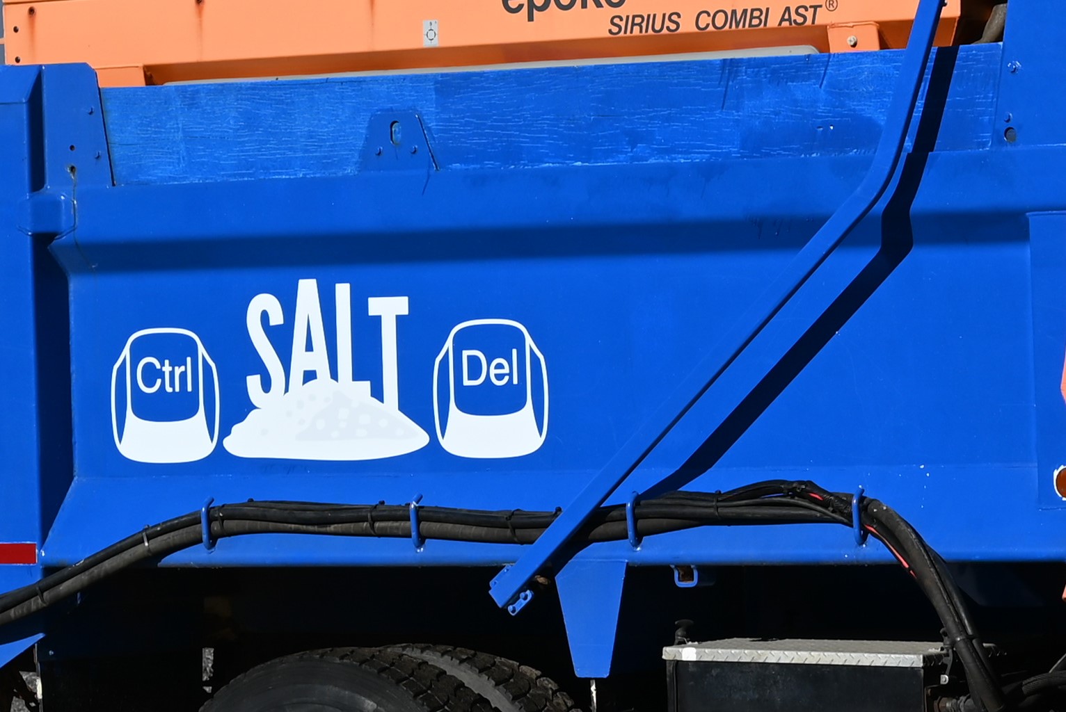graphic showing Control Salt Delete on snowplow