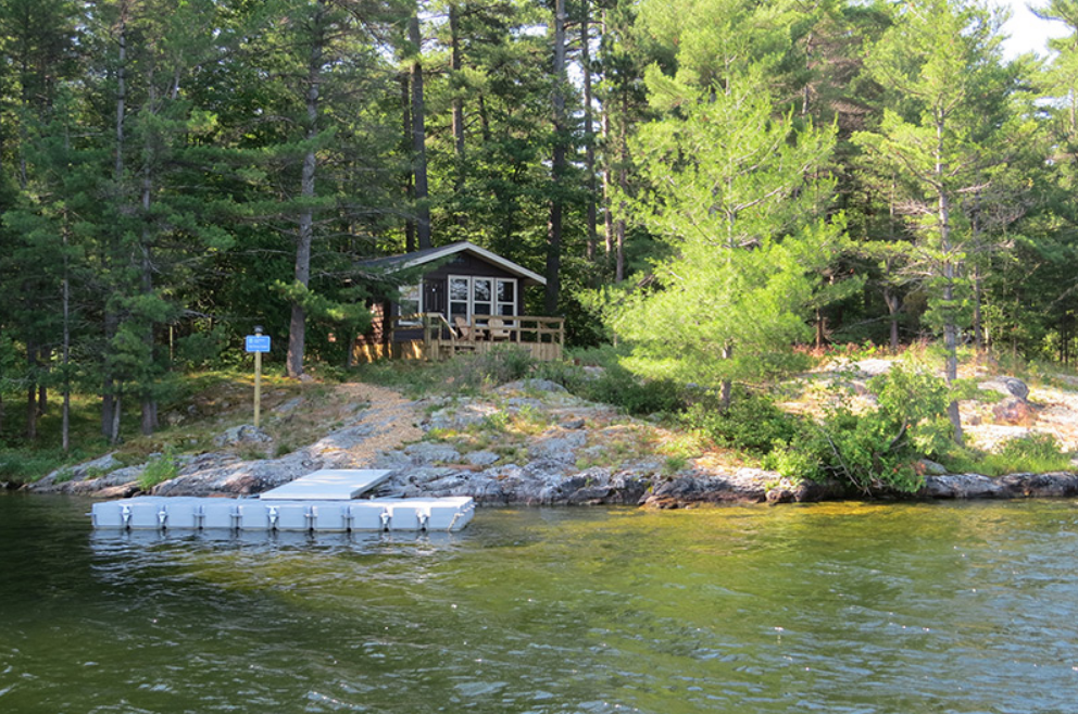 A shot of a cabin in Charleston Lake park