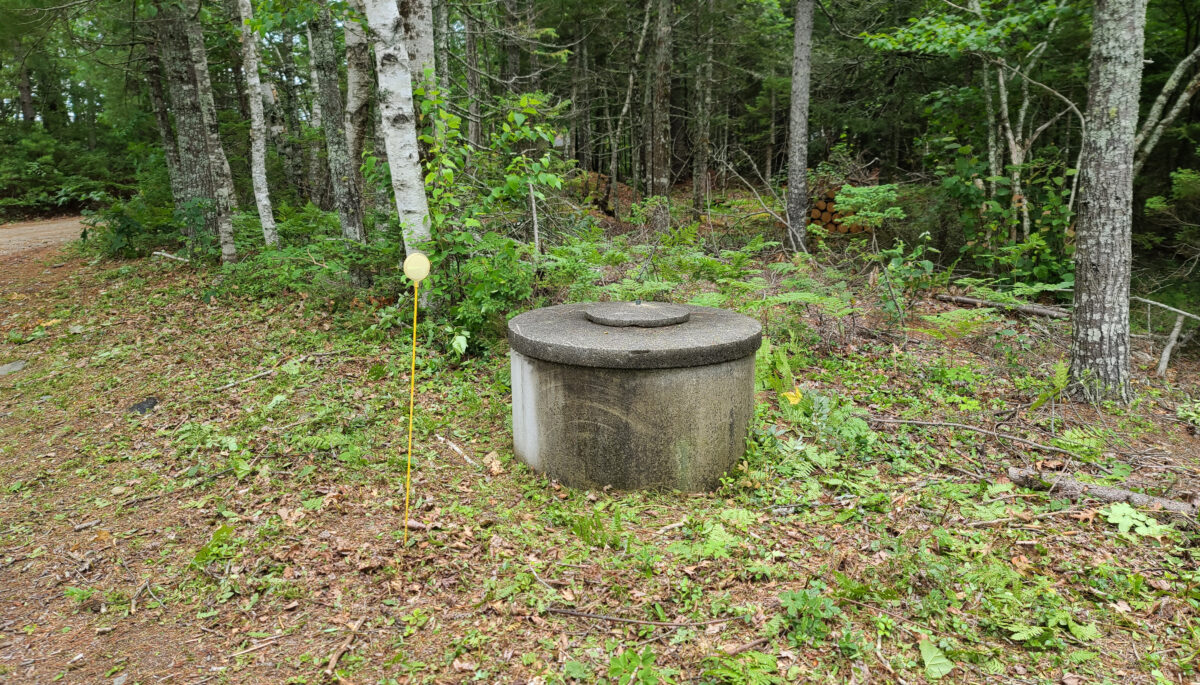 a photo of a dug well