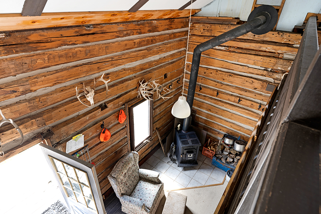 overhead view of a cabin from the loft