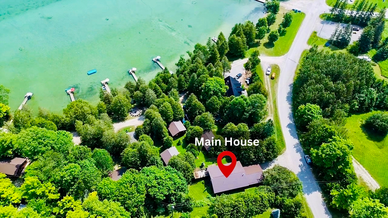 The main house of a cottage resort.