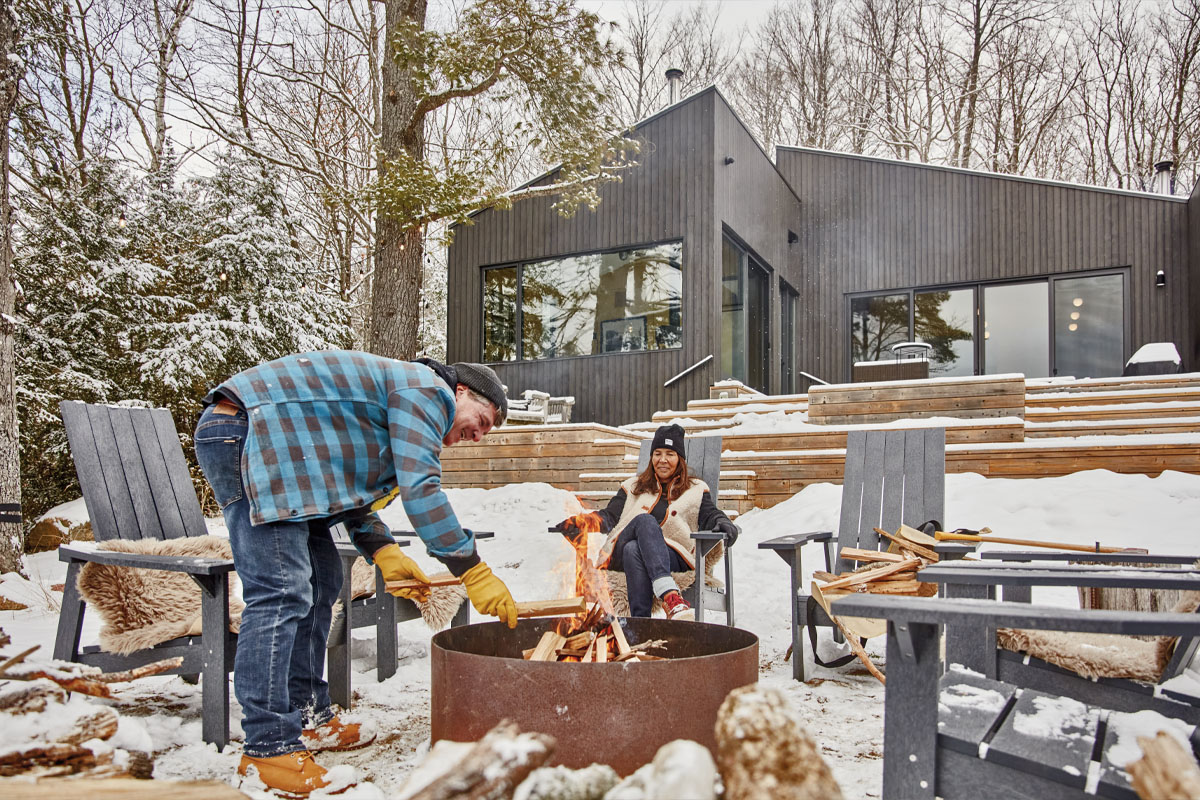Rob and Nyla outside by the firepit