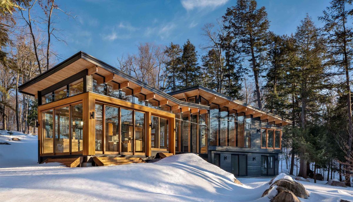 The exterior of the Lake Muskoka cottage from Heated Rivalry